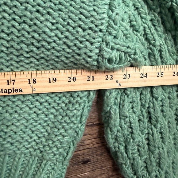 Universal Thread Textured Knit Sweater in Sage - Picture 6 of 8